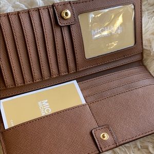 Michaels Kors wallet